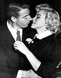 https://upload.wikimedia.org/wikipedia/commons/thumb/5/50/Monroe_DiMaggio_Wedding.jpg/120px-Monroe_DiMaggio_Wedding.jpg